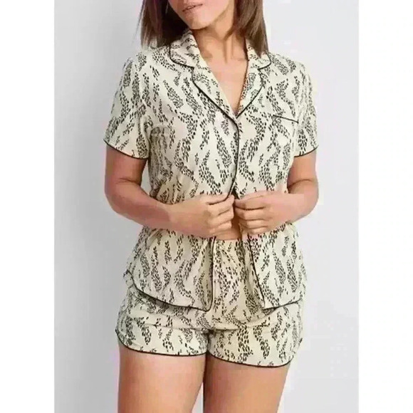2 Pc State of Day Short Sleeves and‎ Short Sleepwear Animal Print Size L - Picture 1 of 6